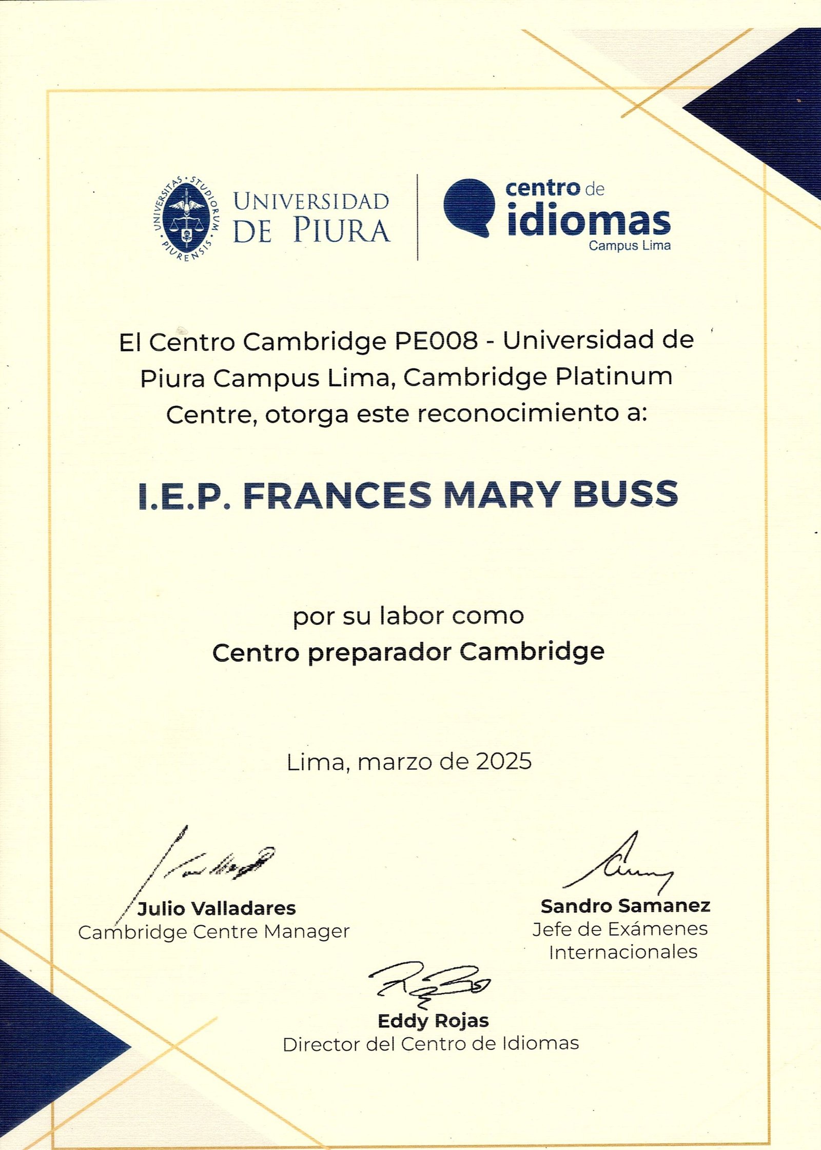 Reconocimiento de la Universidad de Piura al programa de inglés del colegio